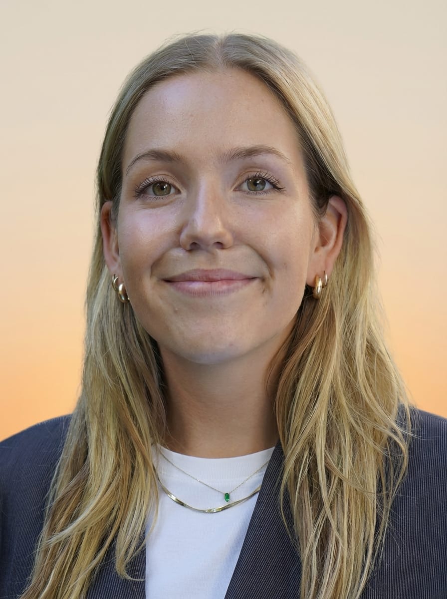 Isabelle van der Mee